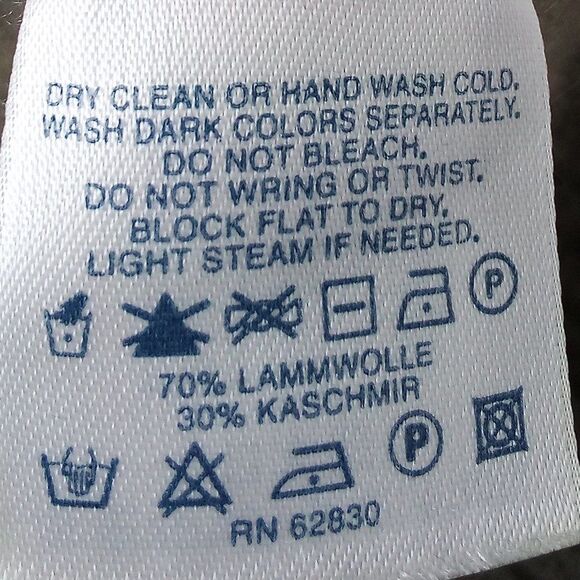 Lands' End V-Neck Cashmere Wool Sweater - Picture 5 of 7